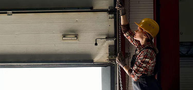 Addressing Common Garage Door Stoppage Issues in Douglas, AZ